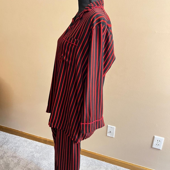 women pajamas - Picture 4 of 5